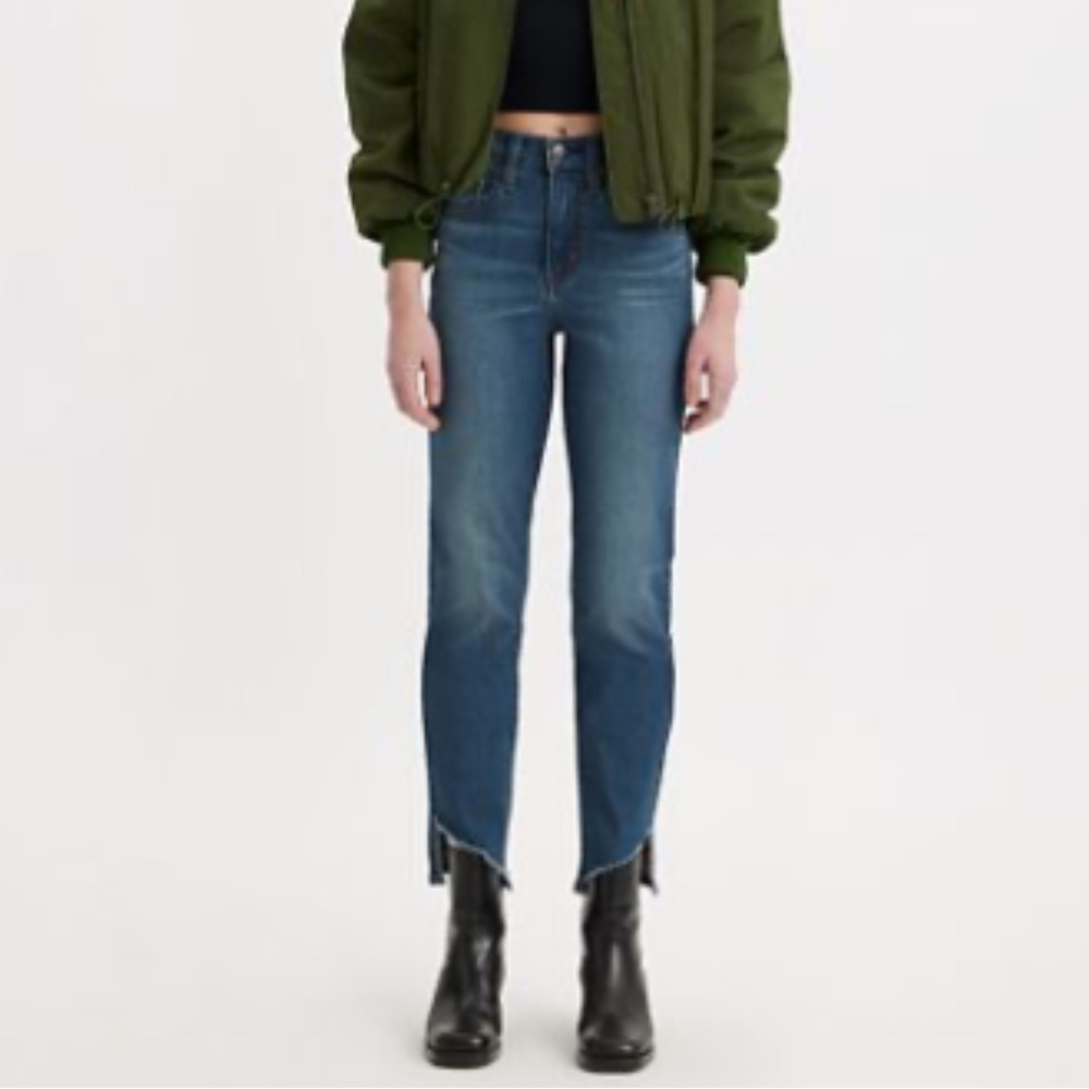 Levi’s 724 high rise slim straight cropped, size 26